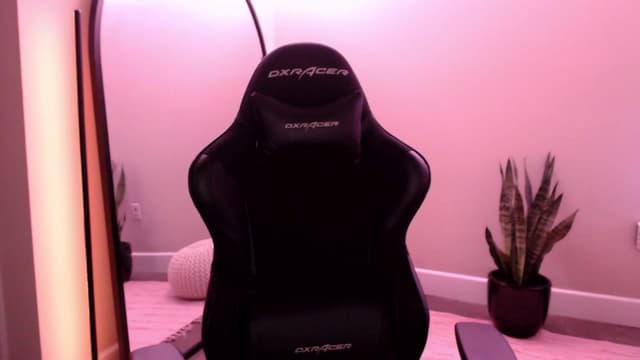 Gallery image thumbnail from Marie's myfreecams stream on, 04/09/2025, 24:35 image 9 of 20