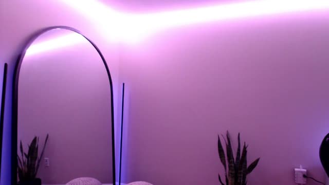 Gallery image thumbnail from Marie's myfreecams stream on, 04/12/2025, 24:42 image 14 of 20