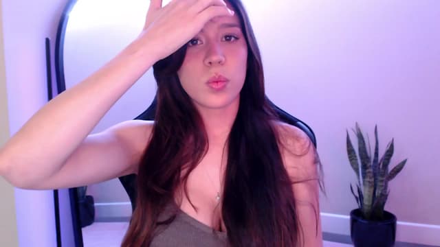 Gallery image thumbnail from Marie's myfreecams stream on, 04/18/2025, 24:04 image 7 of 20