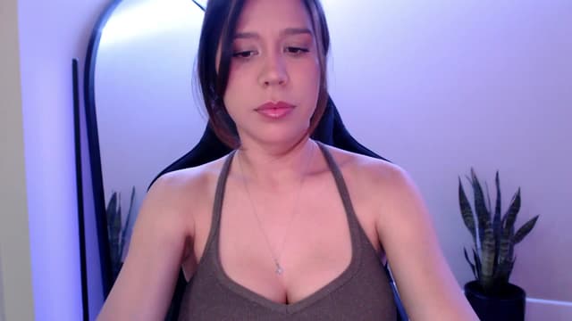 Gallery image thumbnail from Marie's myfreecams stream on, 04/18/2025, 24:04 image 4 of 20