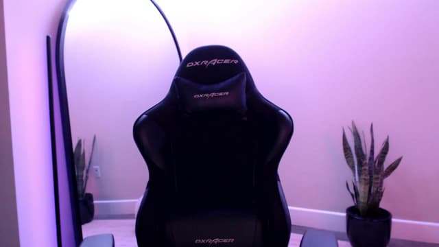 Gallery image thumbnail from Marie's myfreecams stream on, 04/18/2025, 24:04 image 2 of 20