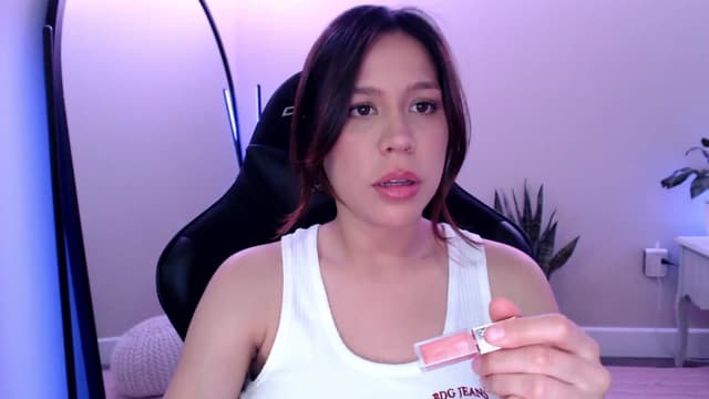 Gallery image thumbnail from Marie's myfreecams stream on, 05/02/2025, 23:10 image 13 of 20