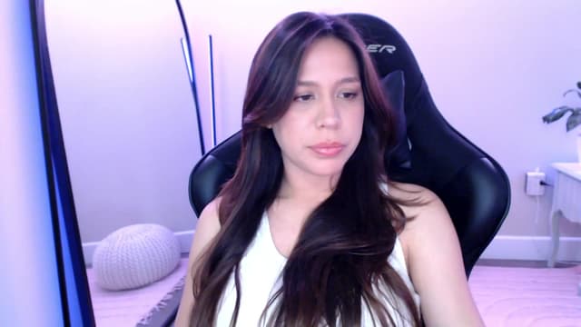 Gallery image thumbnail from Marie's myfreecams stream on, 05/02/2025, 23:10 image 18 of 20