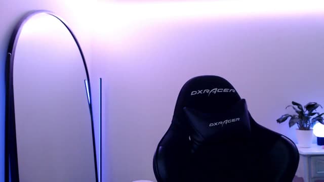 Gallery image thumbnail from Marie's myfreecams stream on, 05/02/2025, 23:53 image 18 of 20