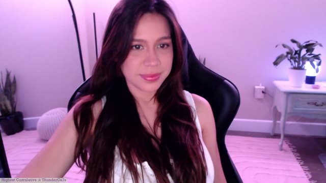 Gallery image thumbnail from Marie's myfreecams stream on, 05/14/2025, 24:18 image 5 of 20