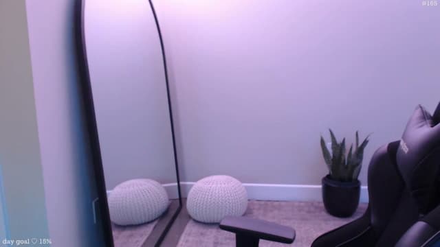 Gallery image thumbnail from Marie's myfreecams stream on, 01/21/2026, 01:07 image 15 of 20