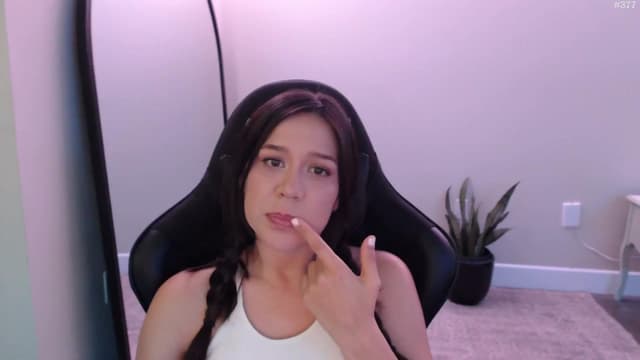 Gallery image thumbnail from Marie's myfreecams stream on, 03/26/2026, 24:42 image 8 of 20