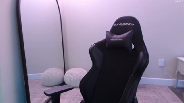 Gallery image thumbnail from Marie's myfreecams stream on, 04/14/2026, 22:41 image 2 of 20