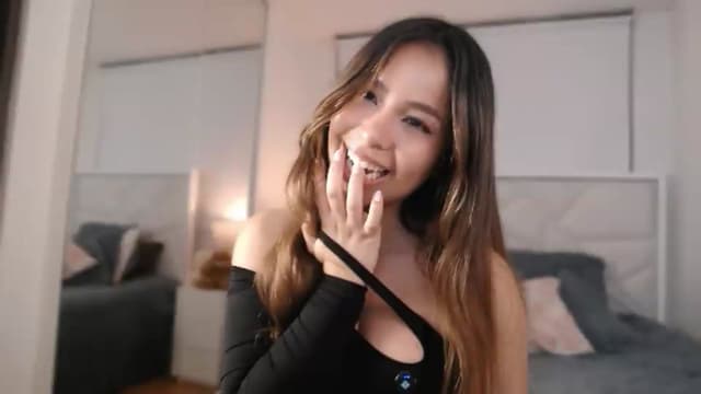Gallery image thumbnail from Megui's myfreecams stream on, 06/09/2026, 02:55 image 18 of 20