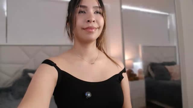 Gallery image thumbnail from Megui's myfreecams stream on, 06/14/2026, 13:33 image 14 of 20