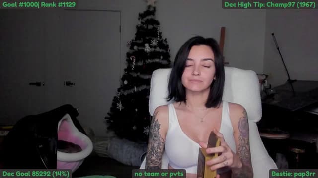 Gallery image thumbnail from Melon's myfreecams stream on, 12/18/2025, 03:11 image 1 of 20