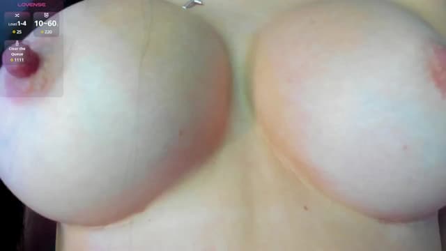 Gallery image thumbnail from MeowK's myfreecams stream on, 10/28/2024, 20:52 image 14 of 20