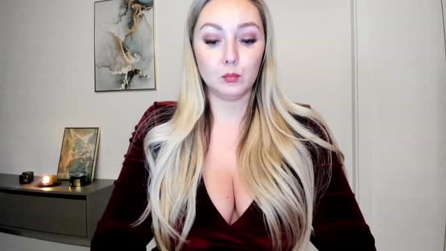 Gallery image thumbnail from Mi_Ha's myfreecams stream on, 11/27/2022, 23:30 image 3 of 20