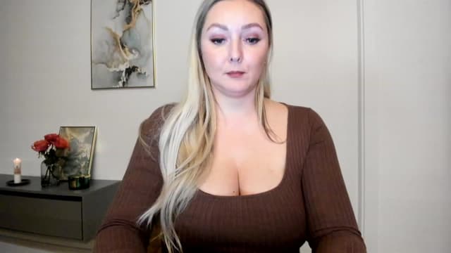 Gallery image thumbnail from Mi_Ha's myfreecams stream on, 11/29/2022, 17:14 image 1 of 20