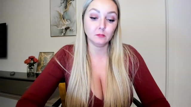 Gallery image thumbnail from Mi_Ha's myfreecams stream on, 12/02/2022, 22:40 image 9 of 20
