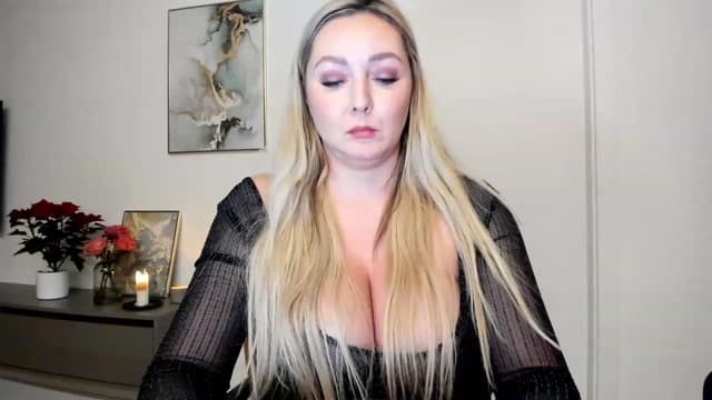 Gallery image thumbnail from Mi_Ha's myfreecams stream on, 12/03/2022, 15:41 image 16 of 20