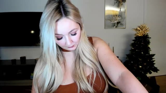 Gallery image thumbnail from Mi_Ha's myfreecams stream on, 12/09/2022, 22:39 image 18 of 20