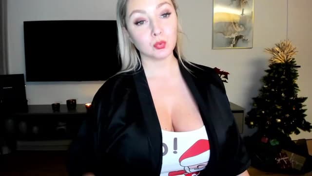 Gallery image thumbnail from Mi_Ha's myfreecams stream on, 12/11/2022, 22:18 image 17 of 20