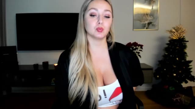 Gallery image thumbnail from Mi_Ha's myfreecams stream on, 12/11/2022, 22:56 image 19 of 20