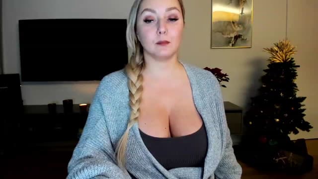 Gallery image thumbnail from Mi_Ha's myfreecams stream on, 12/12/2022, 21:48 image 9 of 20
