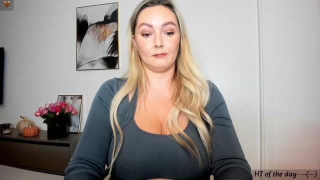 Gallery image thumbnail from Mi_Ha's myfreecams stream on, 09/20/2023, 14:22 image 6 of 20