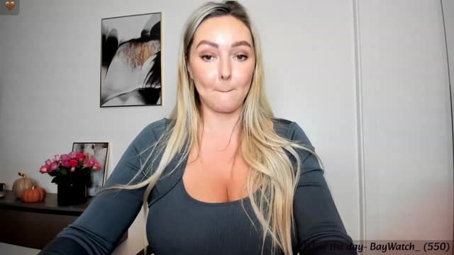 Gallery image thumbnail from Mi_Ha's myfreecams stream on, 09/20/2023, 16:04 image 9 of 20