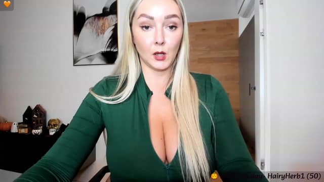 Gallery image thumbnail from Mi_Ha's myfreecams stream on, 10/02/2023, 15:10 image 9 of 20