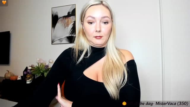 Gallery image thumbnail from Mi_Ha's myfreecams stream on, 10/09/2023, 16:59 image 12 of 20