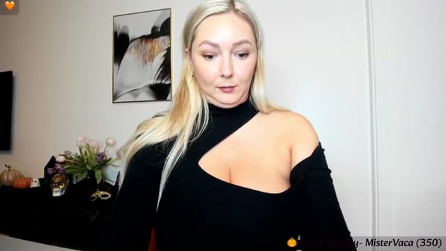 Gallery image thumbnail from Mi_Ha's myfreecams stream on, 10/09/2023, 16:59 image 7 of 20