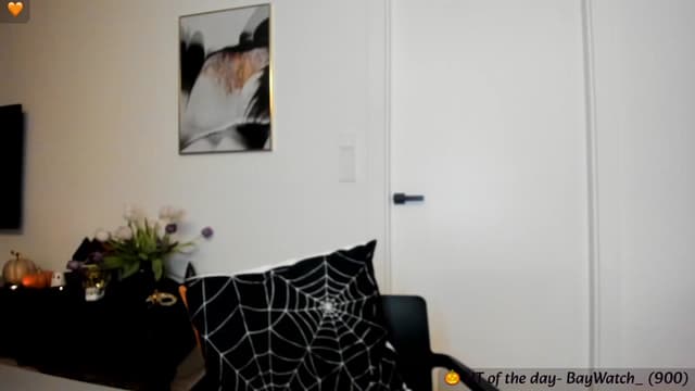 Gallery image thumbnail from Mi_Ha's myfreecams stream on, 10/09/2023, 22:07 image 15 of 20