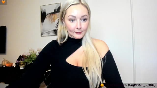 Gallery image thumbnail from Mi_Ha's myfreecams stream on, 10/09/2023, 22:46 image 3 of 20