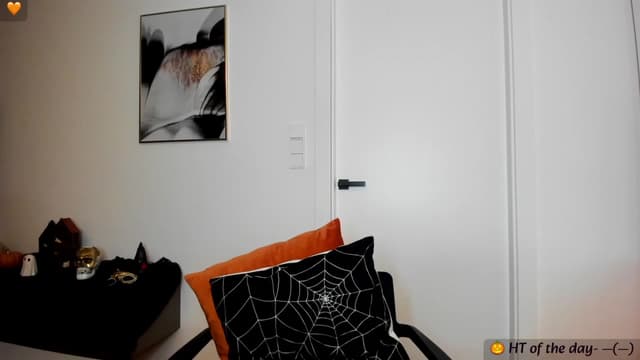 Gallery image thumbnail from Mi_Ha's myfreecams stream on, 10/10/2023, 15:06 image 2 of 20