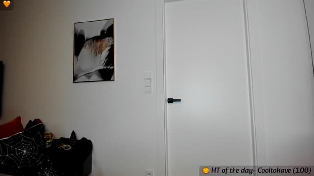 Gallery image thumbnail from Mi_Ha's myfreecams stream on, 10/10/2023, 16:03 image 2 of 20