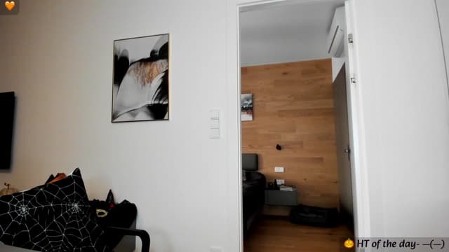 Gallery image thumbnail from Mi_Ha's myfreecams stream on, 10/11/2023, 14:17 image 20 of 20