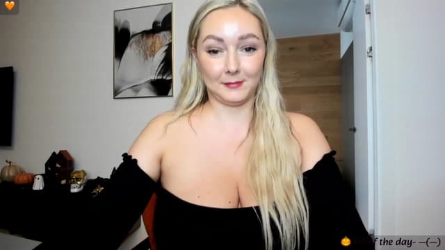 Gallery image thumbnail from Mi_Ha's myfreecams stream on, 10/13/2023, 13:48 image 9 of 20