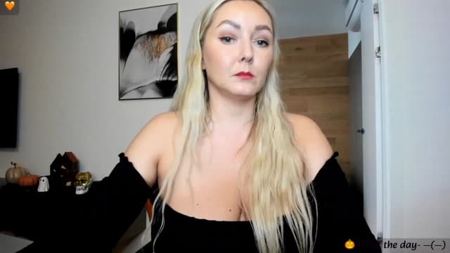 Gallery image thumbnail from Mi_Ha's myfreecams stream on, 10/13/2023, 13:48 image 14 of 20
