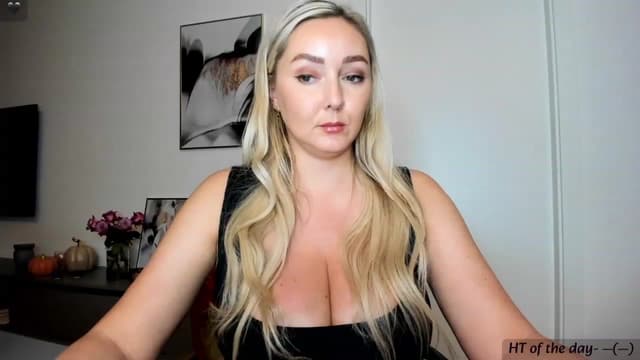 Gallery image thumbnail from Mi_Ha's myfreecams stream on, 11/08/2023, 15:27 image 20 of 20