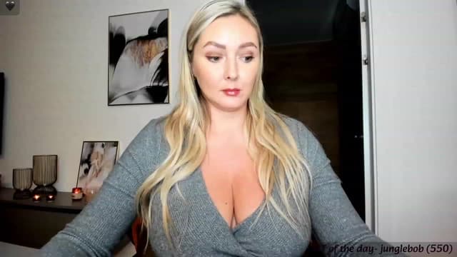 Gallery image thumbnail from Mi_Ha's myfreecams stream on, 11/17/2023, 17:14 image 16 of 20