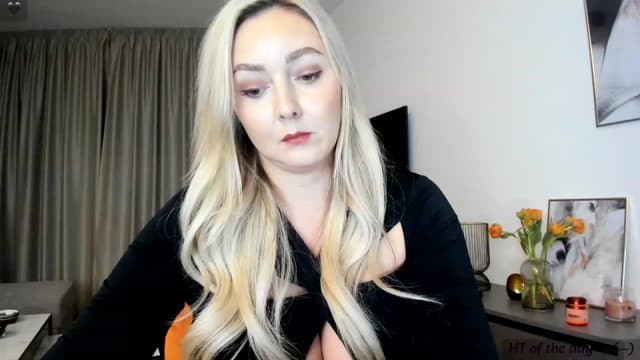 Gallery image thumbnail from Mi_Ha's myfreecams stream on, 11/21/2023, 16:10 image 11 of 20
