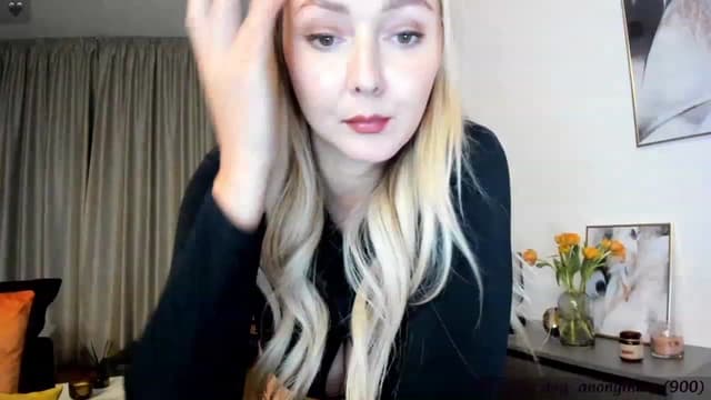 Gallery image thumbnail from Mi_Ha's myfreecams stream on, 11/21/2023, 23:37 image 8 of 20
