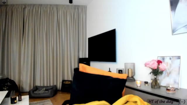 Gallery image thumbnail from Mi_Ha's myfreecams stream on, 11/29/2023, 17:08 image 3 of 20