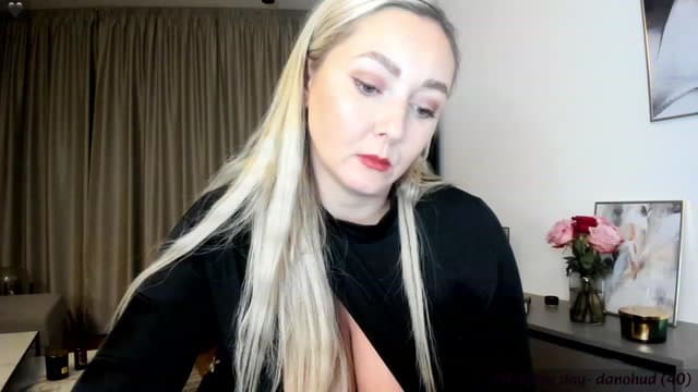 Gallery image thumbnail from Mi_Ha's myfreecams stream on, 11/30/2023, 15:23 image 20 of 20
