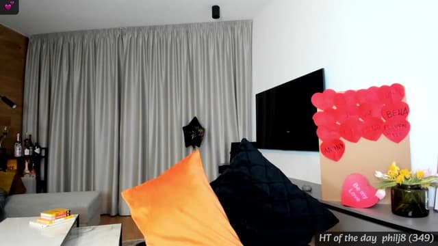 Gallery image thumbnail from Mi_Ha's myfreecams stream on, 02/11/2024, 16:53 image 9 of 20