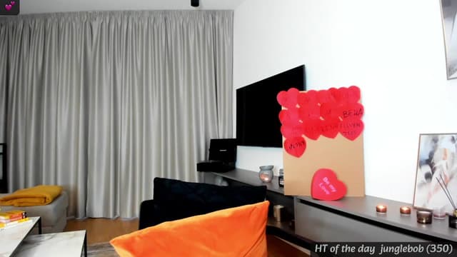 Gallery image thumbnail from Mi_Ha's myfreecams stream on, 02/13/2024, 16:21 image 14 of 20
