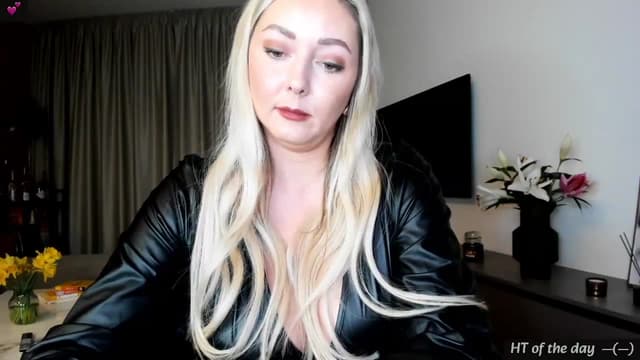 Gallery image thumbnail from Mi_Ha's myfreecams stream on, 02/15/2024, 15:58 image 17 of 20