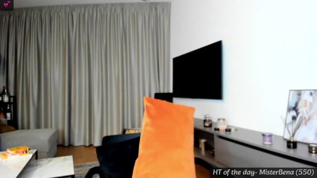 Gallery image thumbnail from Mi_Ha's myfreecams stream on, 03/07/2024, 22:39 image 11 of 20