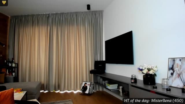 Gallery image thumbnail from Mi_Ha's myfreecams stream on, 04/22/2024, 15:16 image 8 of 20