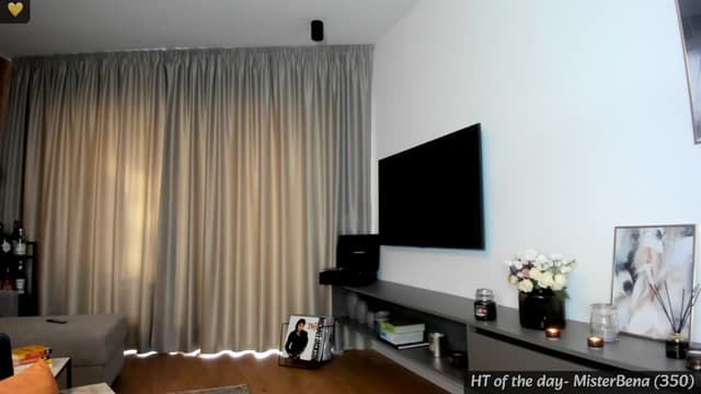 Gallery image thumbnail from Mi_Ha's myfreecams stream on, 04/24/2024, 16:29 image 9 of 20