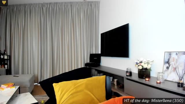 Gallery image thumbnail from Mi_Ha's myfreecams stream on, 04/24/2024, 16:29 image 17 of 20