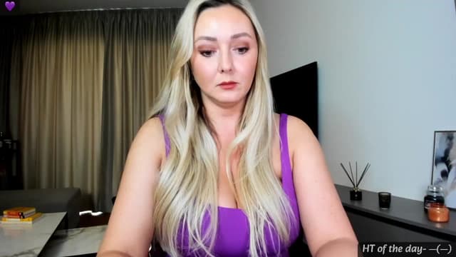 Gallery image thumbnail from Mi_Ha's myfreecams stream on, 06/05/2024, 14:22 image 3 of 20